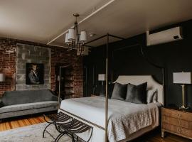 HATCHERY HOTEL & EVENT CENTER，位于拉克罗斯的酒店