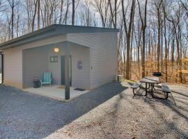 Tennessee Mountain Cabin with Grill and Fire Pit!，位于库克维尔的公寓