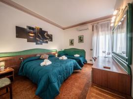 SUITE APARTMENT TAORMINA，位于陶尔米纳的酒店