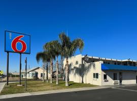 Motel 6-Delano, CA，位于德拉诺的酒店