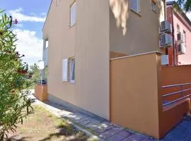 Apartments with parking spaces Dajla, Novigrad - 22735