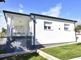 Family friendly house with a swimming pool Umag - 22775