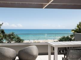 Netanya Noosa Beachfront Resort，位于努萨角拉古纳了望台附近的酒店