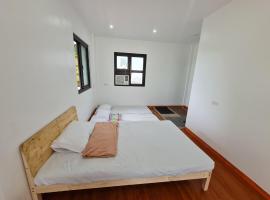 2 BR Vacation Home with Bathtub in Alfonso，位于Alfonso的酒店