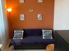 Studio cosy avec jardin Chatou，位于沙图的酒店