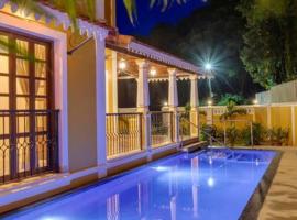 Palacio Baga · 4BHK Portuguese Villa in Arpora，位于Cormonem的酒店