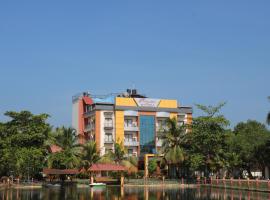 ROYAL RIVIERA HOTELS & RESORTS，位于Alleppey的酒店