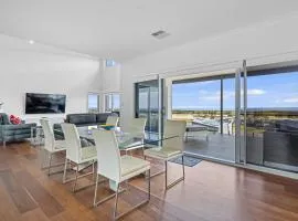 Sunset Retreat at Birkdale - 44 Birkdale Street