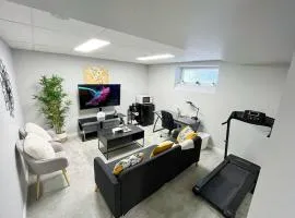 Private Basement Suite with comfort