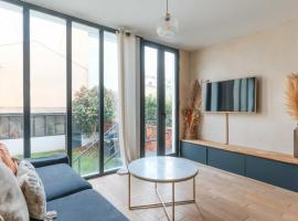 Bright two storey house - Quais de la Seine，位于阿涅勒的别墅