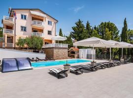 Apartments Prkačin 2，位于斯塔利格拉德-帕克利尼卡的酒店