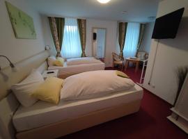 Room in Guest room - Pension Forelle - Doppelzimmer，位于福尔巴赫的旅馆
