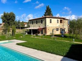 Villa with pool Trasimeno，位于帕尼卡莱的公寓