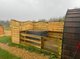 New hotub glamping pods，位于Kinlet的度假园