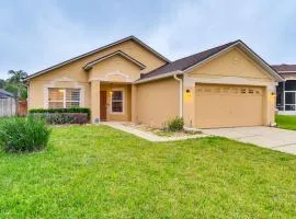 Lovely Florida Retreat w/ Lanai: 5 Mi to Riverwalk