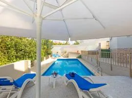 Villa Lorella - Private Pool, Jacuzzi By Homely