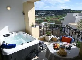 Ta'lonza Luxury Near Goldenbay With Hot Tub App3