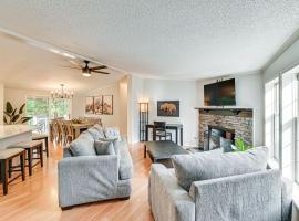 Creekside Catskills Getaway Near Hunter Mountain，位于Tannersville的低价酒店