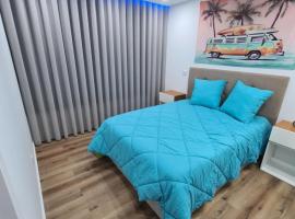Apartamento 50mt Praia P&oacute;voa Varzim，位于波瓦-迪瓦尔津的酒店