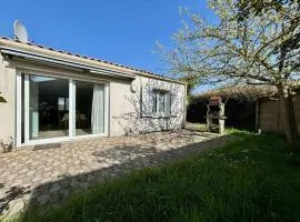 Maison à La Cotinière, 6 couchages, proche port et plage, jardin, terrasse, parking privé - FR-1-246A-293