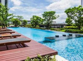 Rooms bangkok nearby Onnut bts，位于帕卡农区的公寓