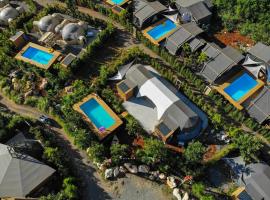 The X10 Glamping Pool Villa Khaoyai เขาใหญ่ - SHA Certified，位于北冲的酒店