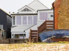 Stag Cottage, Sea wall