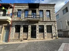 Amfikleia Earth houses