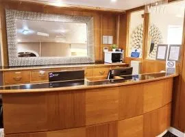 Barons Court Hotel Walsall