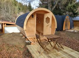 camping hôtel les airelles，位于Saint-Cirgues-en-Montagne的酒店