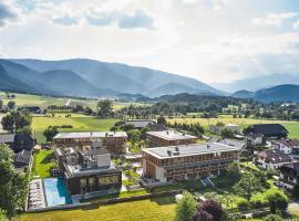 Falkensteiner Hotel Kronplatz - The Leading Hotels of the World，位于布鲁尼科Riscone的酒店