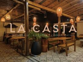 Hostal La Casta，位于Camarones的酒店