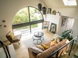 Vakantiewoning De Woestijn - De Schuur，位于Roosdaal的酒店
