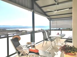 Lovely Sea View House 2 in Malinska Island Krk，位于马林斯卡的酒店