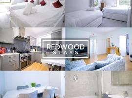 Spacious Serviced Apartment for Contractors and Families, FREE WiFi & Netflix by REDWOOD STAYS，位于法恩伯勒的度假短租房