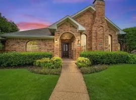 Stunning Gables House Basketball Court