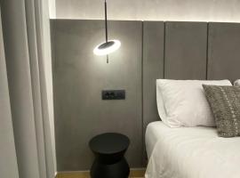 Tramonto Maisonettes & Suites，位于帕尔加的酒店