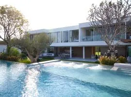 Top sea villa