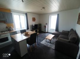Logement au coeur de l'Auvergne，位于Lorlanges的酒店