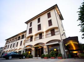 巴尔斯特拉酒店，位于圣塞波尔克罗的酒店