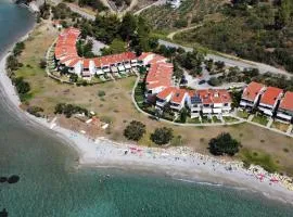 Serene housecomplex,110m2 house by marvellous sea