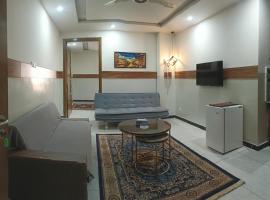 Vaporium apartments Bahria RWP，位于拉瓦尔品第的酒店