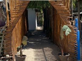 Aventura Maya Hostel Y Camping - Holbox，位于奥尔沃克斯岛的酒店