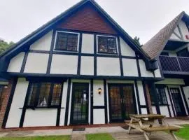 33 Tudor Court
