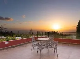 Casa con terraza en Tajuya