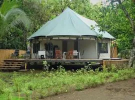 Safari tent with private pool close to Manuel Antonio Glamping 1