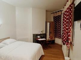 Isvara hotel & Restaurant，位于Breteuil的酒店