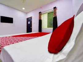 OYO Flagship Hotel Damodharan Lodging