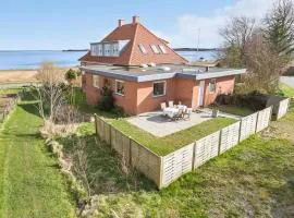 Amazing Home In Fur With House A Panoramic View