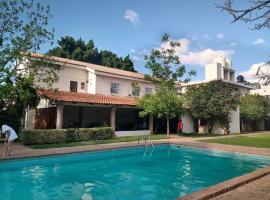 O'Puente H，位于圣胡安德里奥的酒店